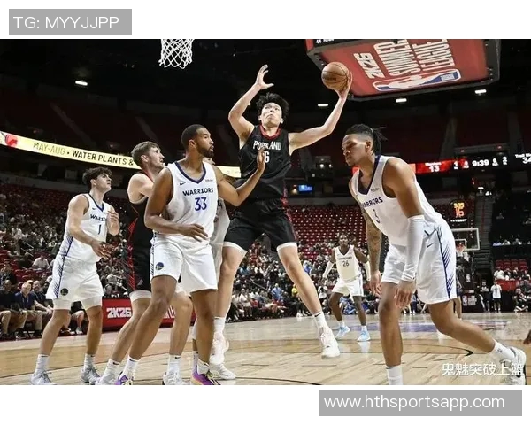 开拓者客场逆转勇士霸气抢下篮板球展现强大实力