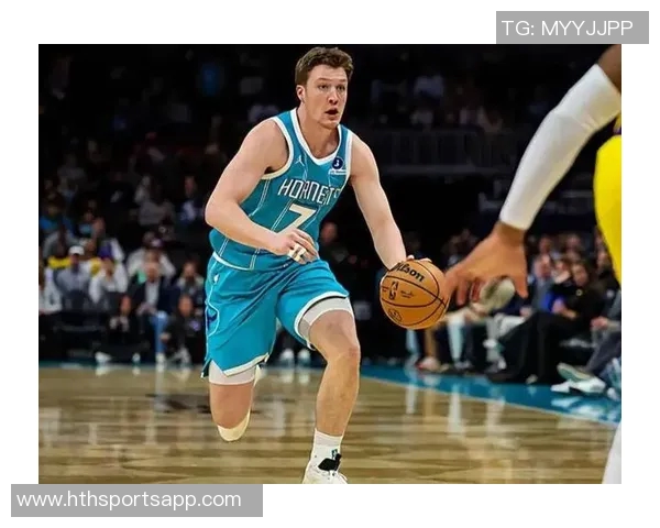 克尼佩尔表现出色21投8中斩获21分11篮板助攻和抢断全面数据展现实力