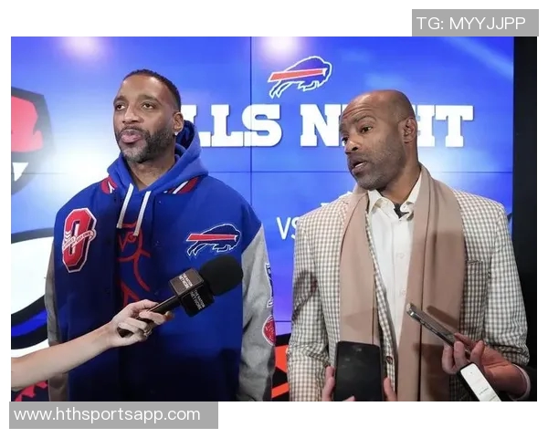 麦迪与卡特携手推出播客表兄弟分享体育故事与精彩瞬间